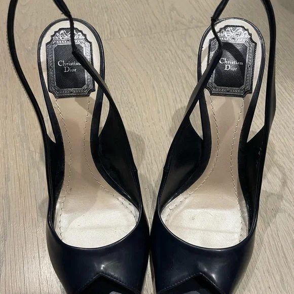 Christian Dior with open-toe shoes, blue navy leather with black leather heels - Picture 4 of 9